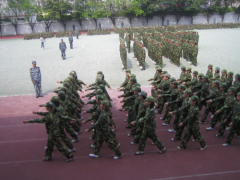 白沙村国防教育基地青少年军训项目首批学员结