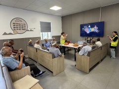 德清县雷甸镇：鹤龄添寿 共悦生辰