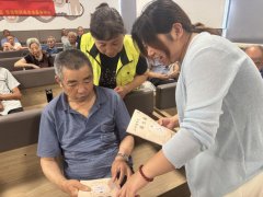 德清县雷甸镇：八段锦展风采，银发焕活力